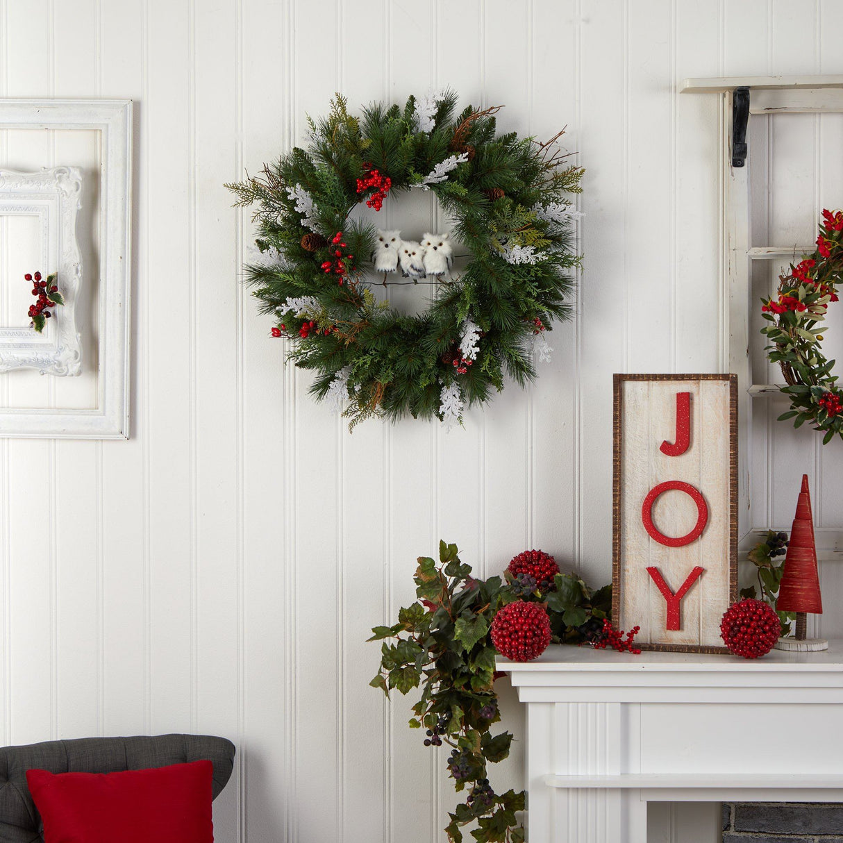 24” Holiday Winter Owl Family Pinecone Berry Christmas Artificial Wreath