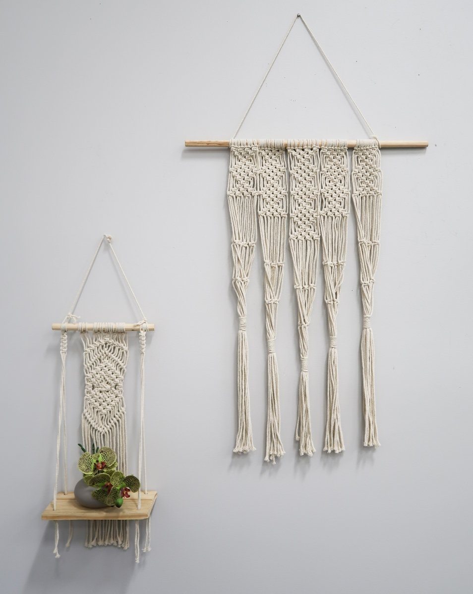 2.5’ x 2’ Hand Woven Macrame Wall Hanging Decor