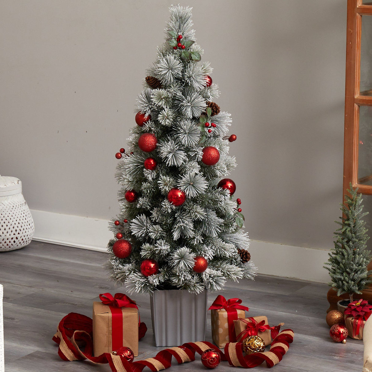 4' Winter Flocked Christmas Tree Pre-Lit with 50 Lights and Ornaments in Decorative Planter