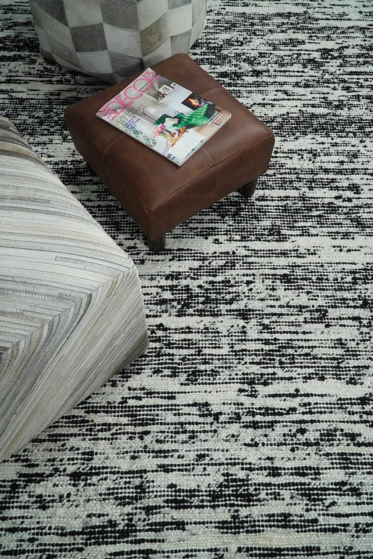 5x8 Hand Made Woolen Chunky and Soft Black and Ivory Area Rug | BER1