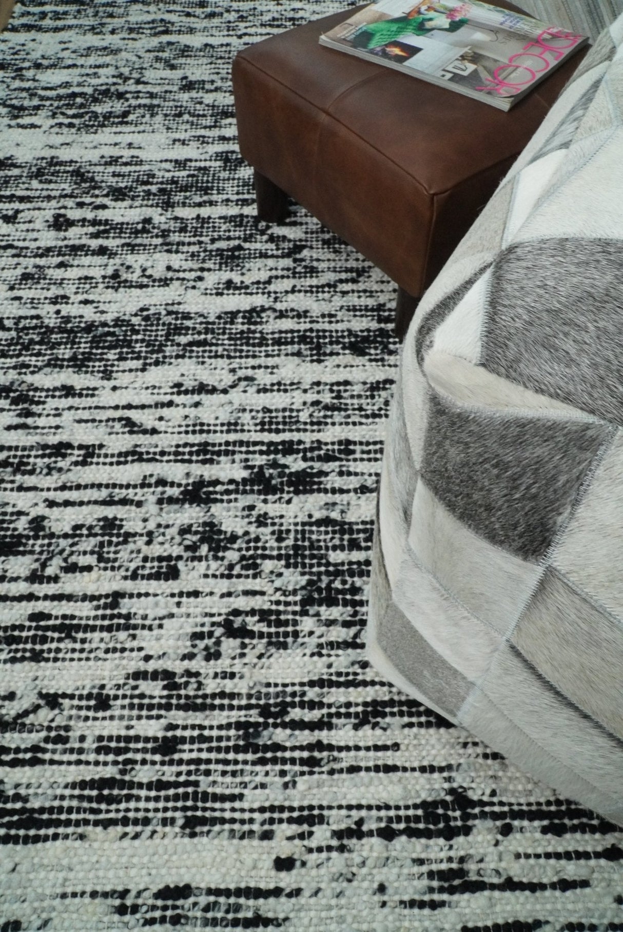 5x8 Hand Made Woolen Chunky and Soft Black and Ivory Area Rug | BER1
