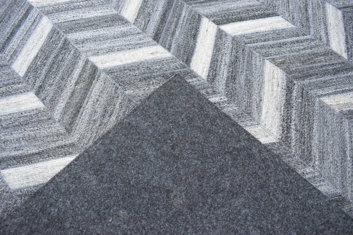 5x8 Handmade Gray and Ivory Chevron Viscose Area Rug | LR9