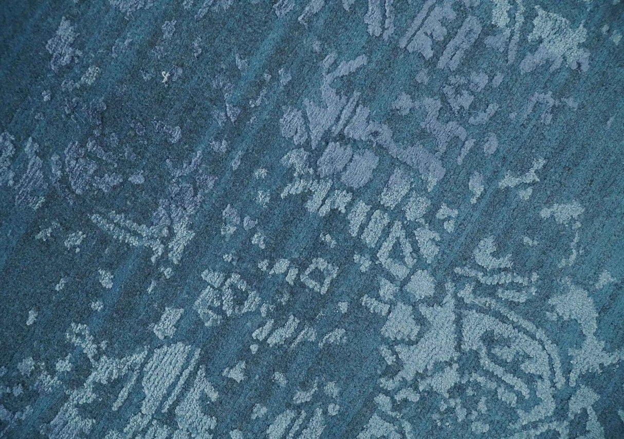 8x10 Blue Gray, Violet and Silver Traditional Handmade Wool and Art Silk Area Rug