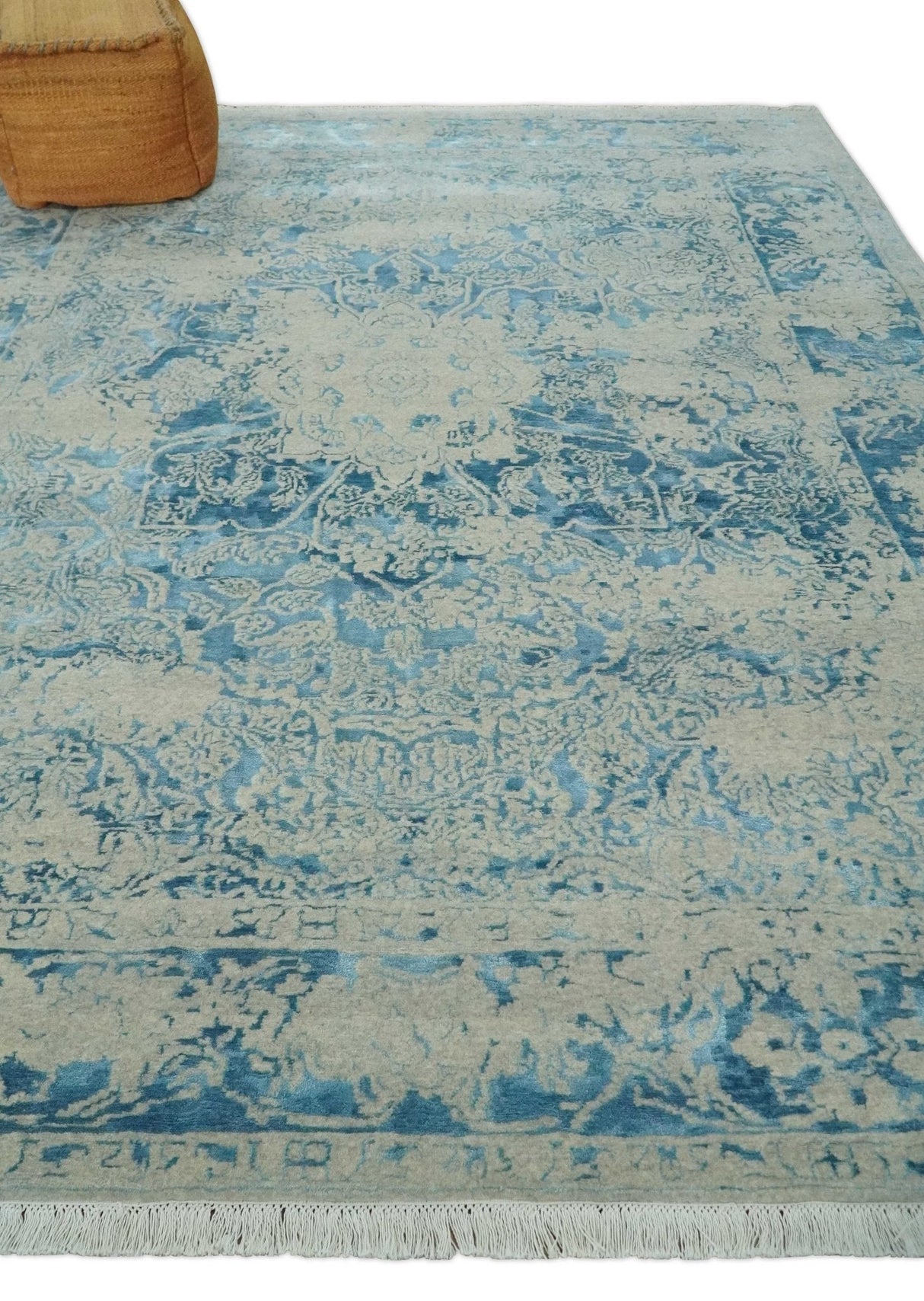 8x10 Premium Hand knotted Blue and Beige Traditional wool and Silk Area Rug