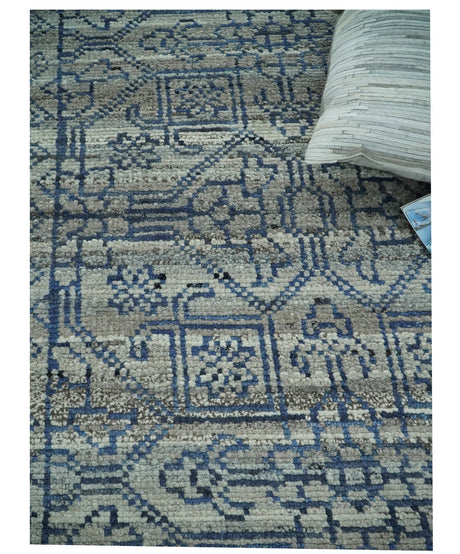 8x10 Silver, Gray and Blue Traditional Persian Minimal Area Rug | TRD43580810
