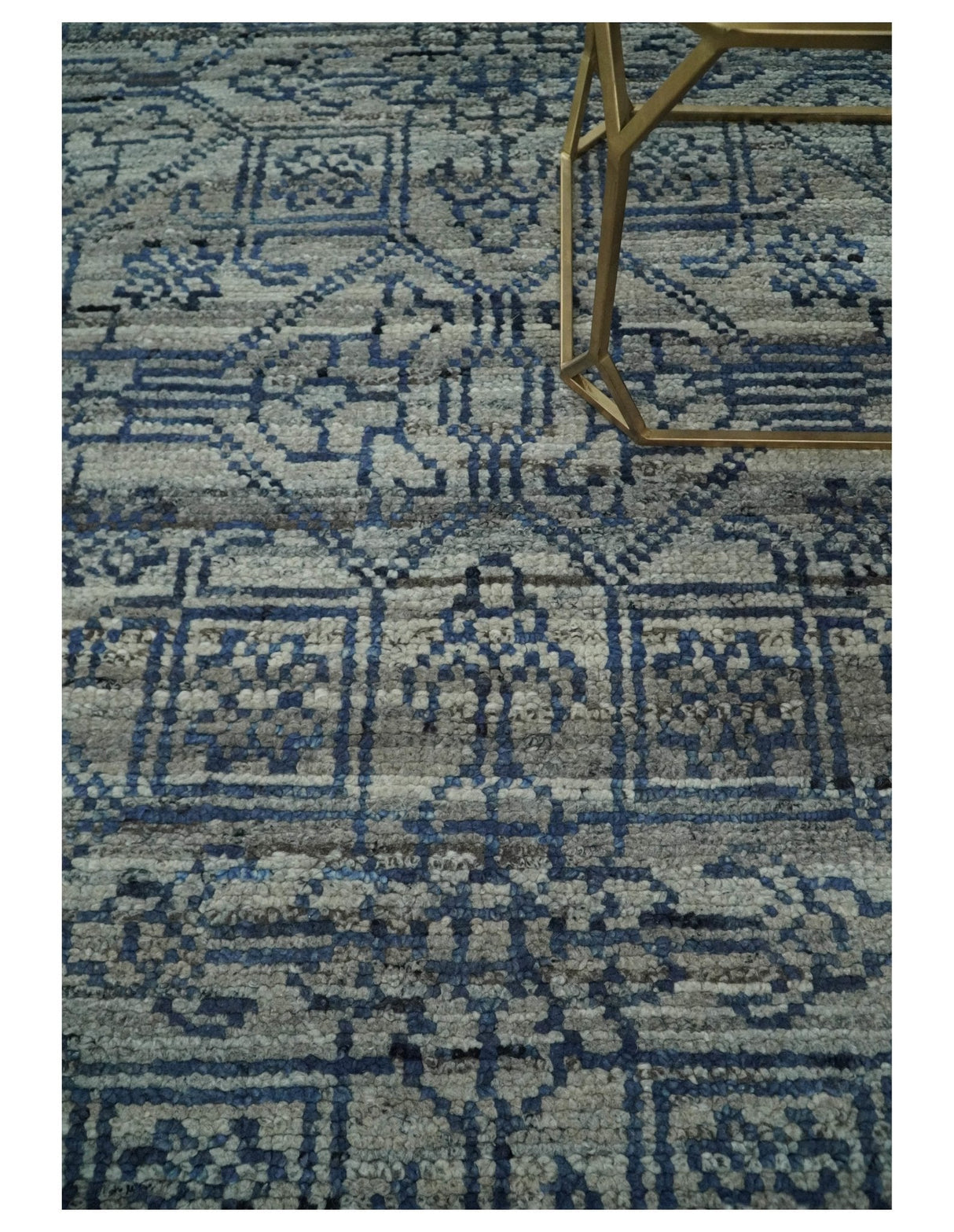 8x10 Silver, Gray and Blue Traditional Persian Minimal Area Rug | TRD43580810