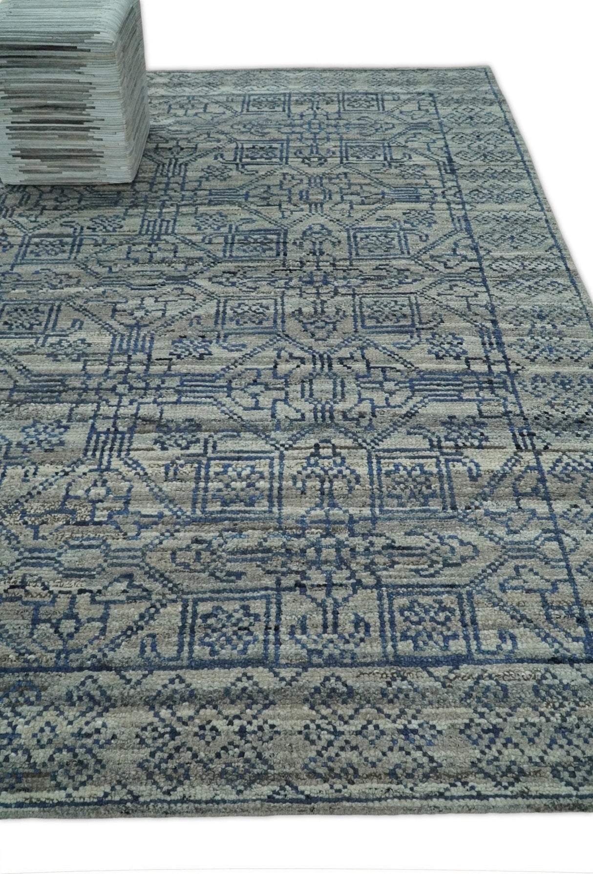 8x10 Silver, Gray and Blue Traditional Persian Minimal Area Rug | TRD43580810