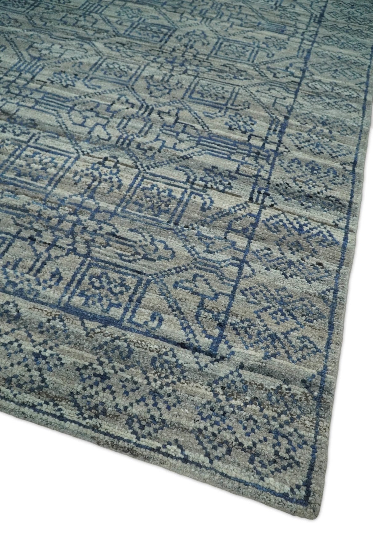 8x10 Silver, Gray and Blue Traditional Persian Minimal Area Rug | TRD43580810