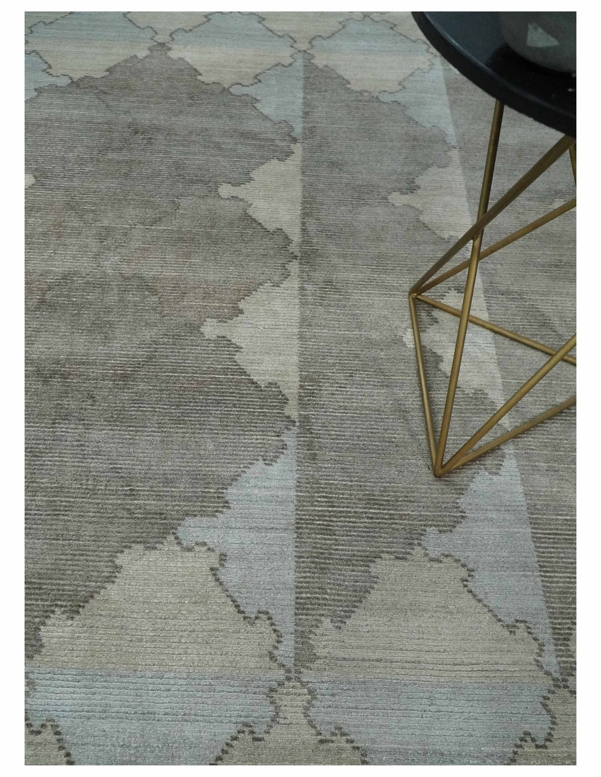 8x10 Silver and Gray Ikat design Handmade Art Silk Area Rug
