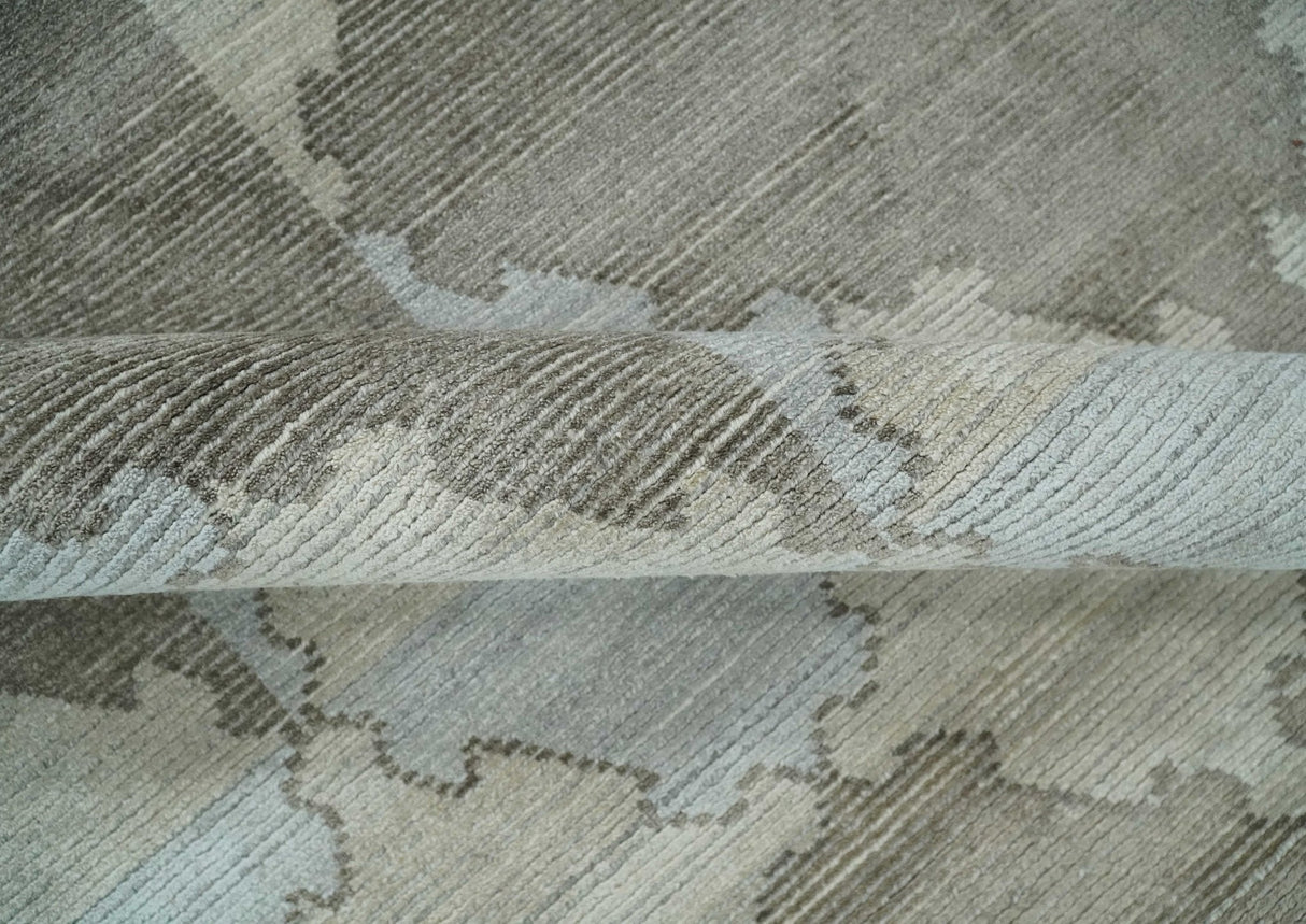 8x10 Silver and Gray Ikat design Handmade Art Silk Area Rug