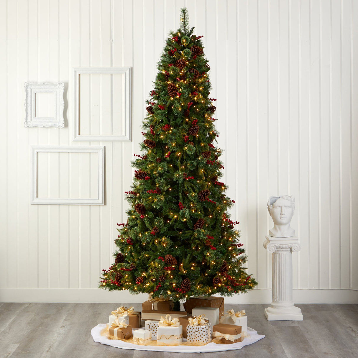 9’ Norway Mixed Pine Artificial Christmas Tree with 650 Clear LED Lights, Pine Cones and Berries