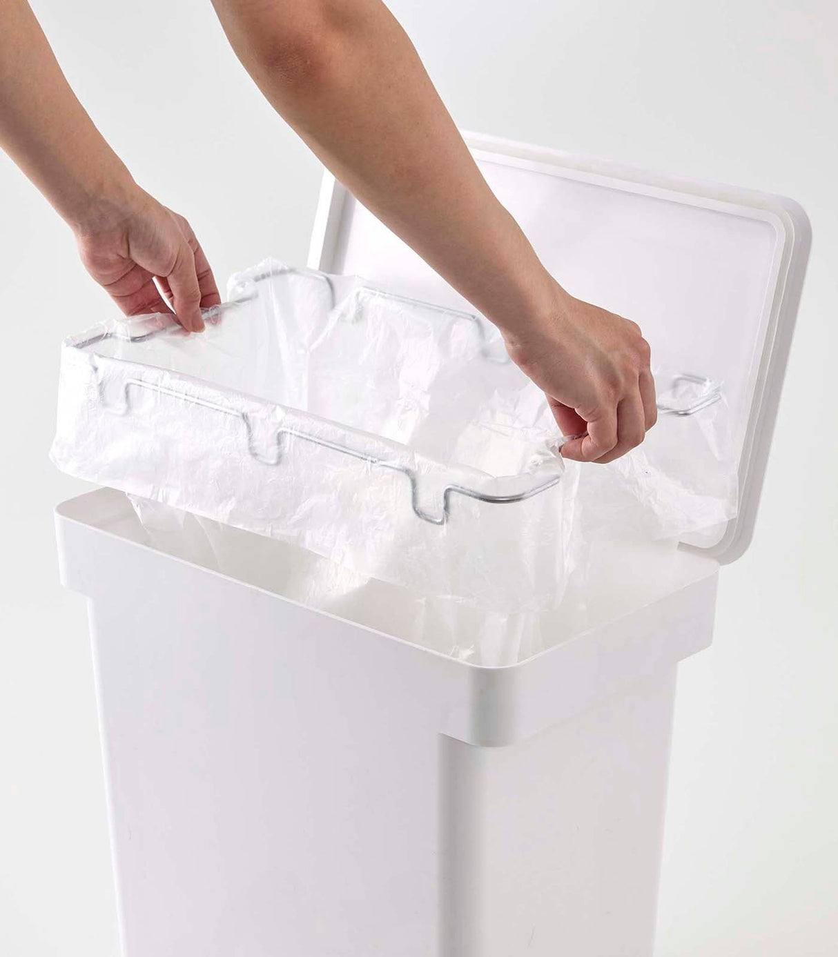 Airtight Rolling Trash Can