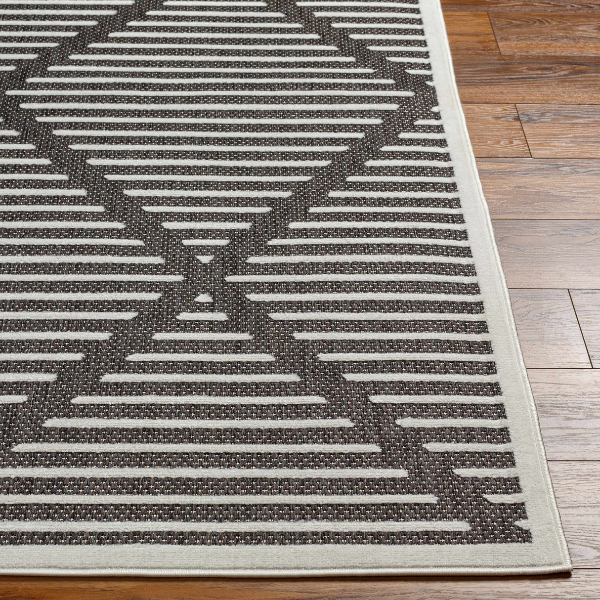 Anah Black Durable Rug