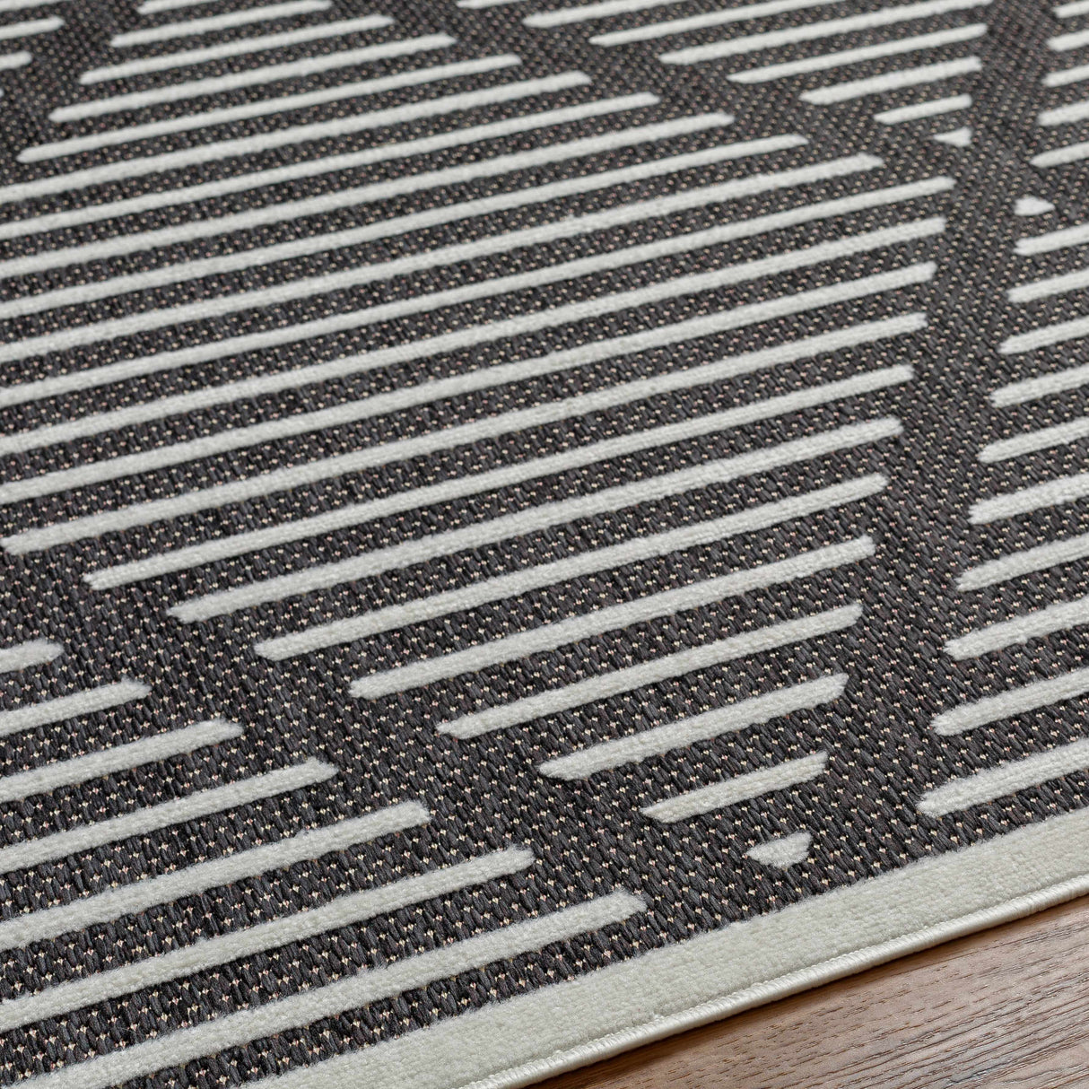 Anah Black Durable Rug