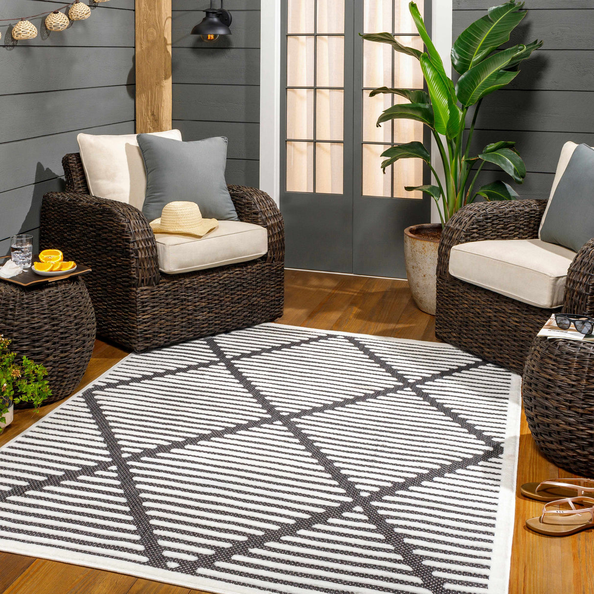 Anah Black Durable Rug