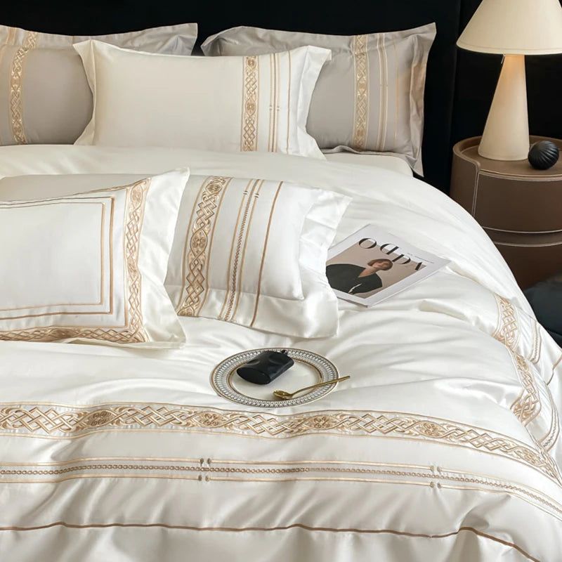 Aya Bedding Set