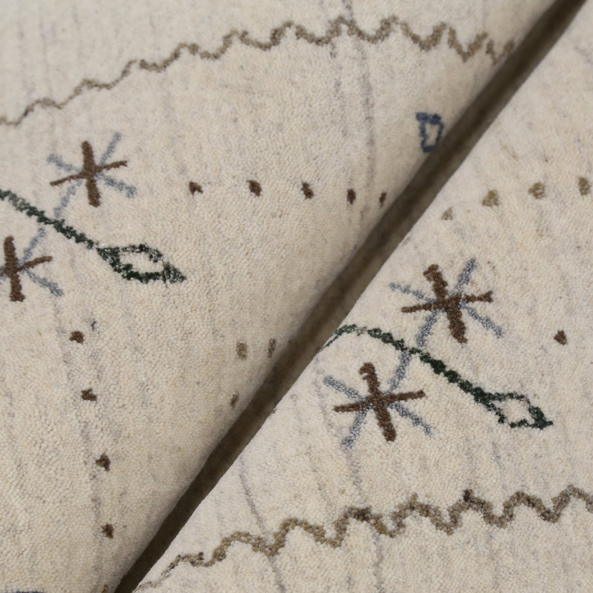 Beige Gabbeh Border Design Hand Loomed Wool Area Rug