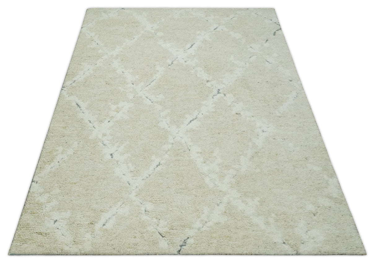 Beige and Ivory Traditional Hand Knotted 8x10 Geometrical Pattern Wool Area Rug