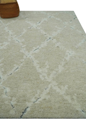 Beige and Ivory Traditional Hand Knotted 8x10 Geometrical Pattern Wool Area Rug