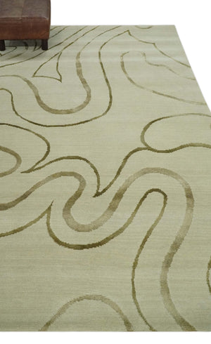 Beige and Olive Snake Design Handloom 5.x8.6 wool and art Silk Area Rug