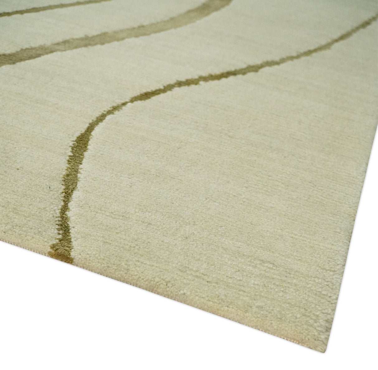 Beige and Olive Snake Design Handloom 5.x8.6 wool and art Silk Area Rug