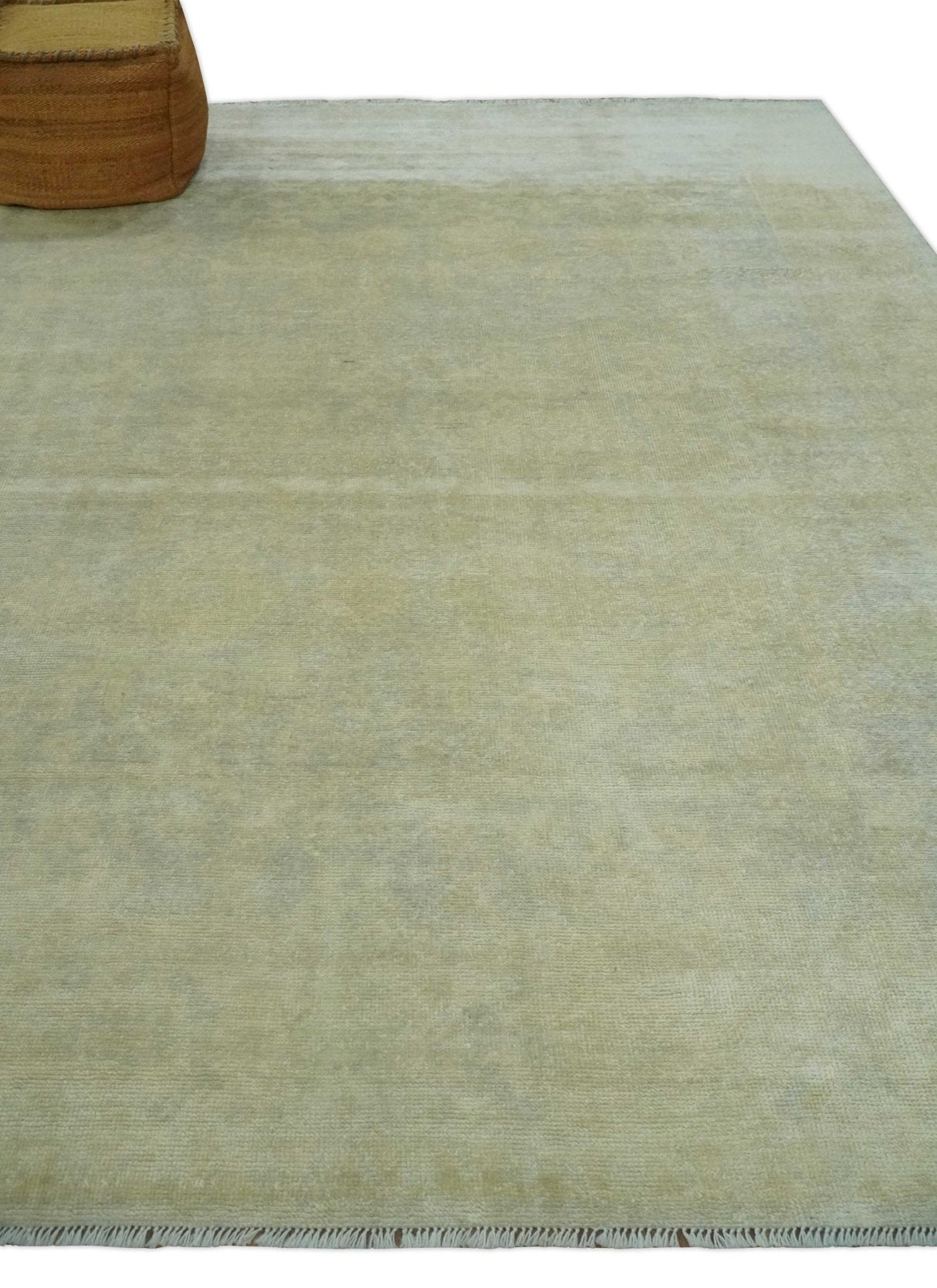Beige and Silver Traditional Hand Knotted 8x10 Wool Oushak Area Rug