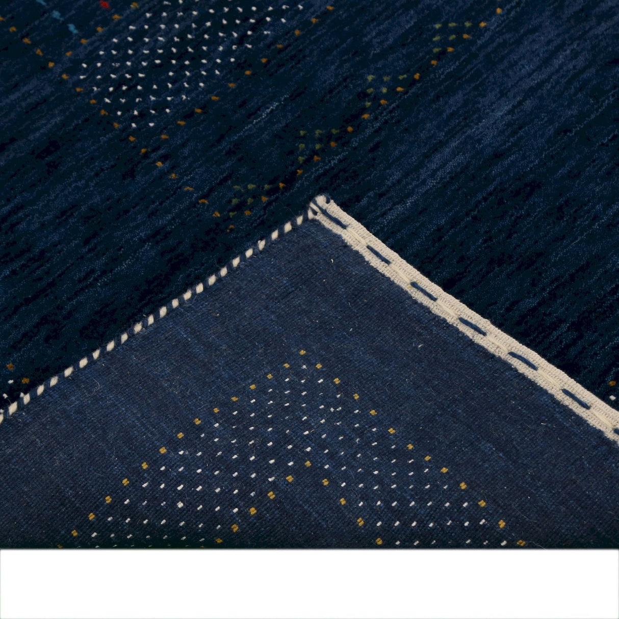 Blue And White Center Pattern Design Hand Loomed Wool Area Rug