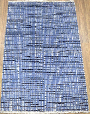 Blue and Ivory Traditional Handmade Wool & Viscose 2x3 Area Rug | TRD237123