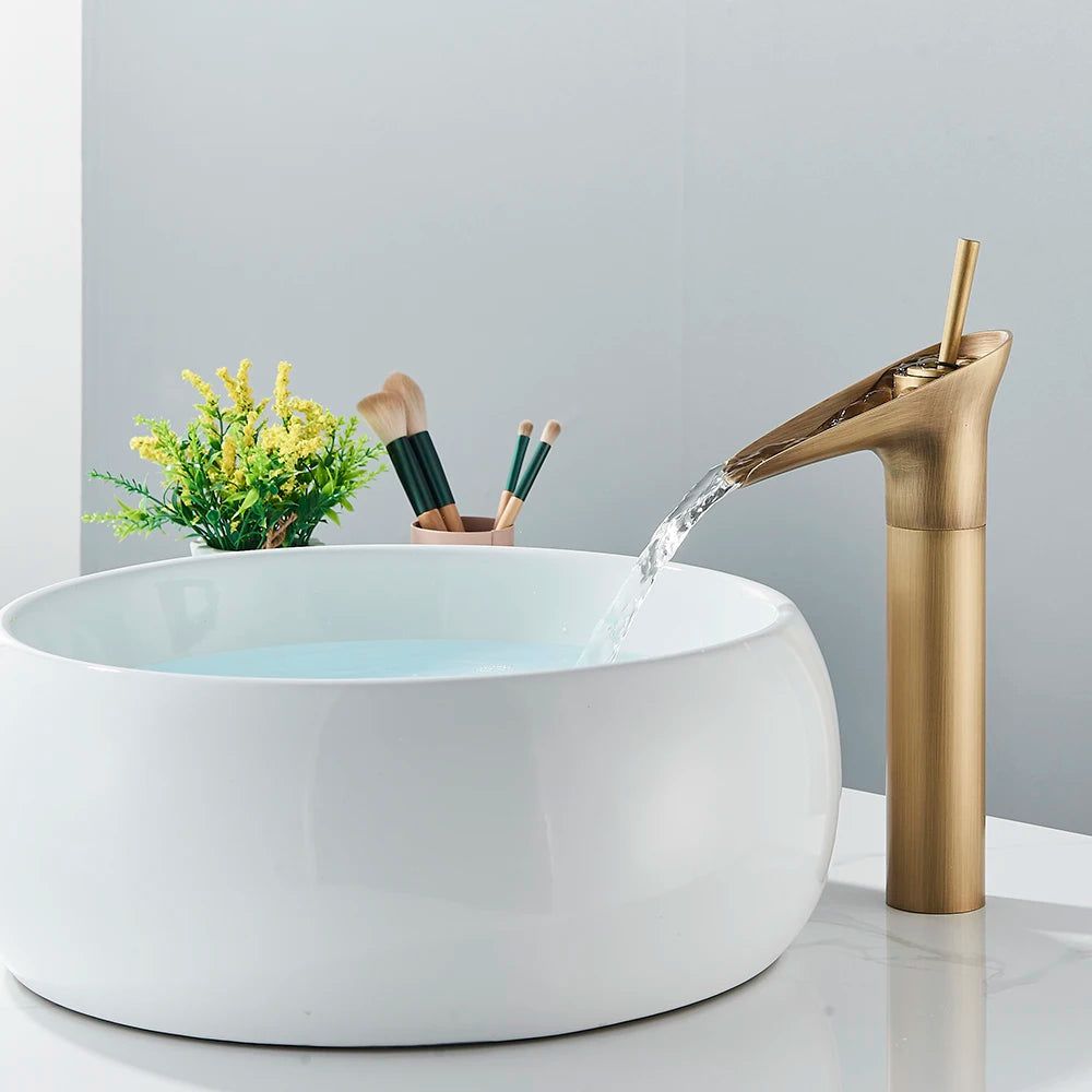 Cascade Luxe Faucet