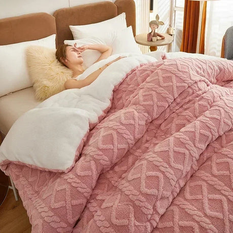 Chantilly Comforter