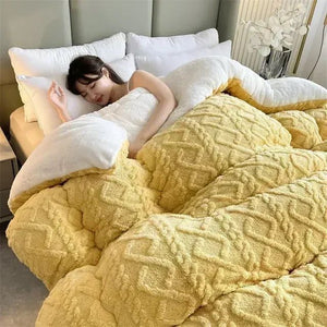 Chantilly Weighted Comforter