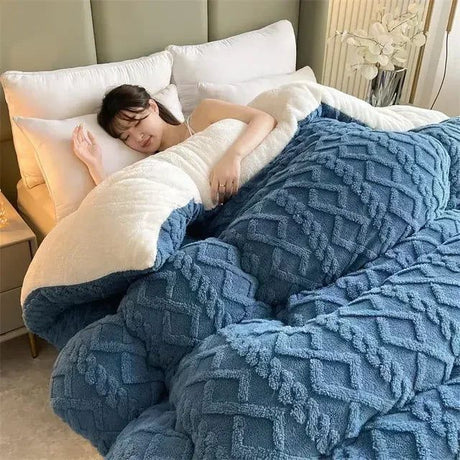 Chantilly Weighted Comforter