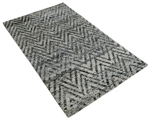 Chevron Silver and Black Shaded Scandinavian 5x8 Bamboo Silk Flatwoven Area Rug | HL36