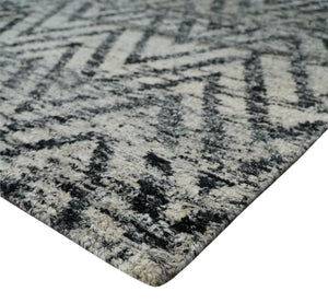 Chevron Silver and Black Shaded Scandinavian 5x8 Bamboo Silk Flatwoven Area Rug | HL36