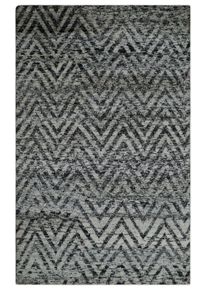 Chevron Silver and Black Shaded Scandinavian 5x8 Bamboo Silk Flatwoven Area Rug | HL36