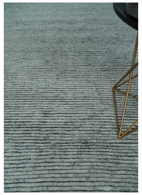 Contemporary look Gray Hand knotted loop Cut 8x10 wool Area Rug