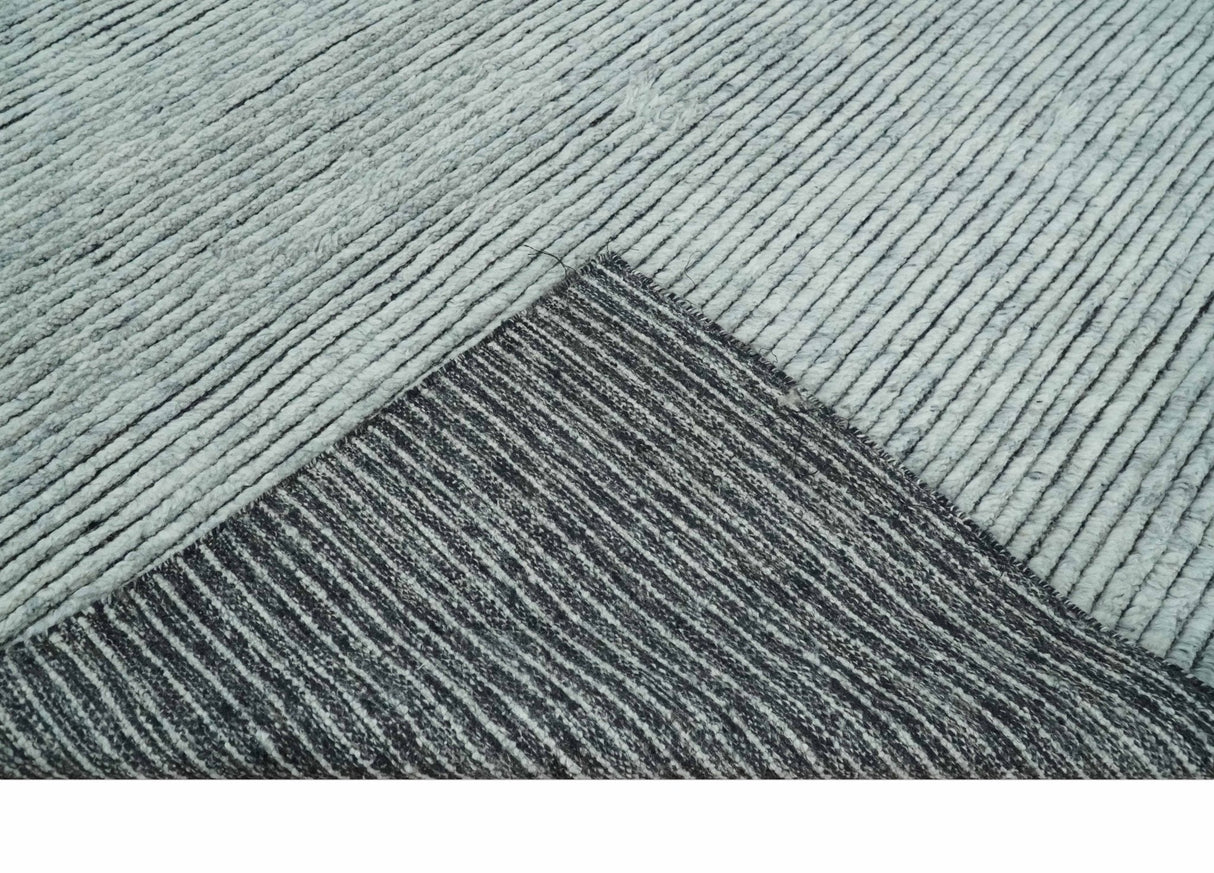 Contemporary look Gray Hand knotted loop Cut 8x10 wool Area Rug