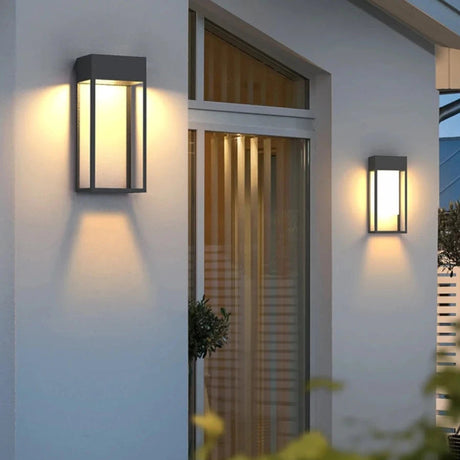 Dinan Outdoor Wall Lamp