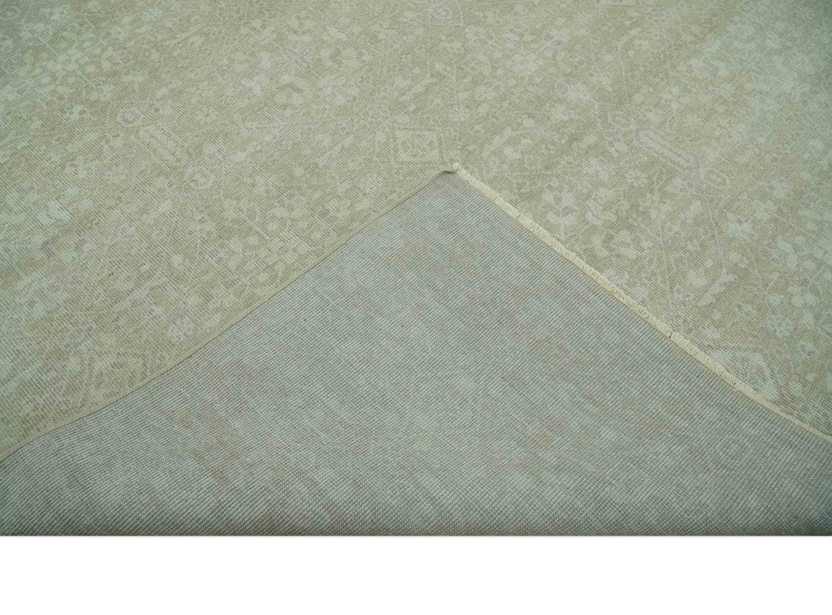 Fine Antique Design Ivory and light Olive Traditional Hand Knotted 8x10 wool area Rug