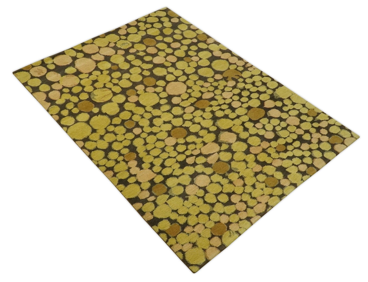 Gold and charcoal Dot 5.6x7 Hand loom wool and art silk Area Rug