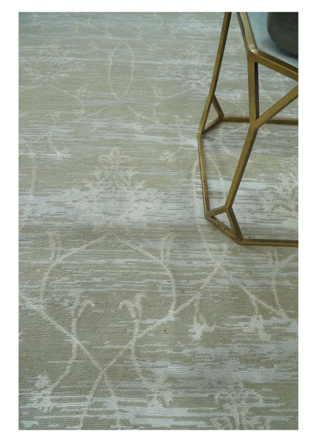 Gray and Silver Ikat Design 6x9 Hand knotted Wool and Viscose Area Rug