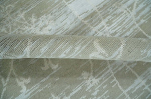 Gray and Silver Ikat Design 6x9 Hand knotted Wool and Viscose Area Rug