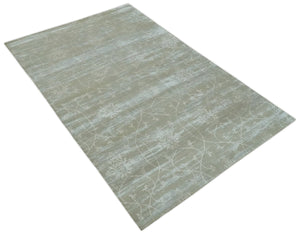 Gray and Silver Ikat Design 6x9 Hand knotted Wool and Viscose Area Rug