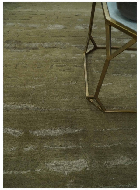 Green and Silver Modern Abstract Hand loom 5x7 wool and Art Silk Area Rug