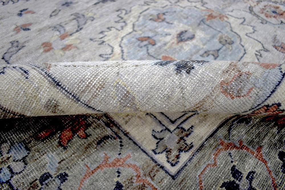Hand Knotted Distressed traditional 8x10 Ivory and Silver Wool Area Rug