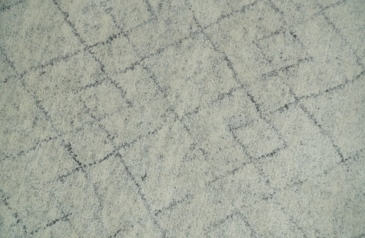 Hand Knotted Silver and Gray 9x12 Trellis Moroccan Rug Made with Fine Wool | TRDCP638912