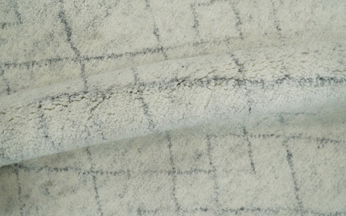 Hand Knotted Silver and Gray 9x12 Trellis Moroccan Rug Made with Fine Wool | TRDCP638912