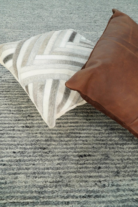 Hand Woven 8x10 Shaded Gray and Silver Rug Made with Fine Wool | TRDCP77810