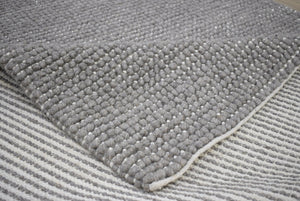 Hand Woven Chunky Fine Wool Contemporary Solid Area Rug