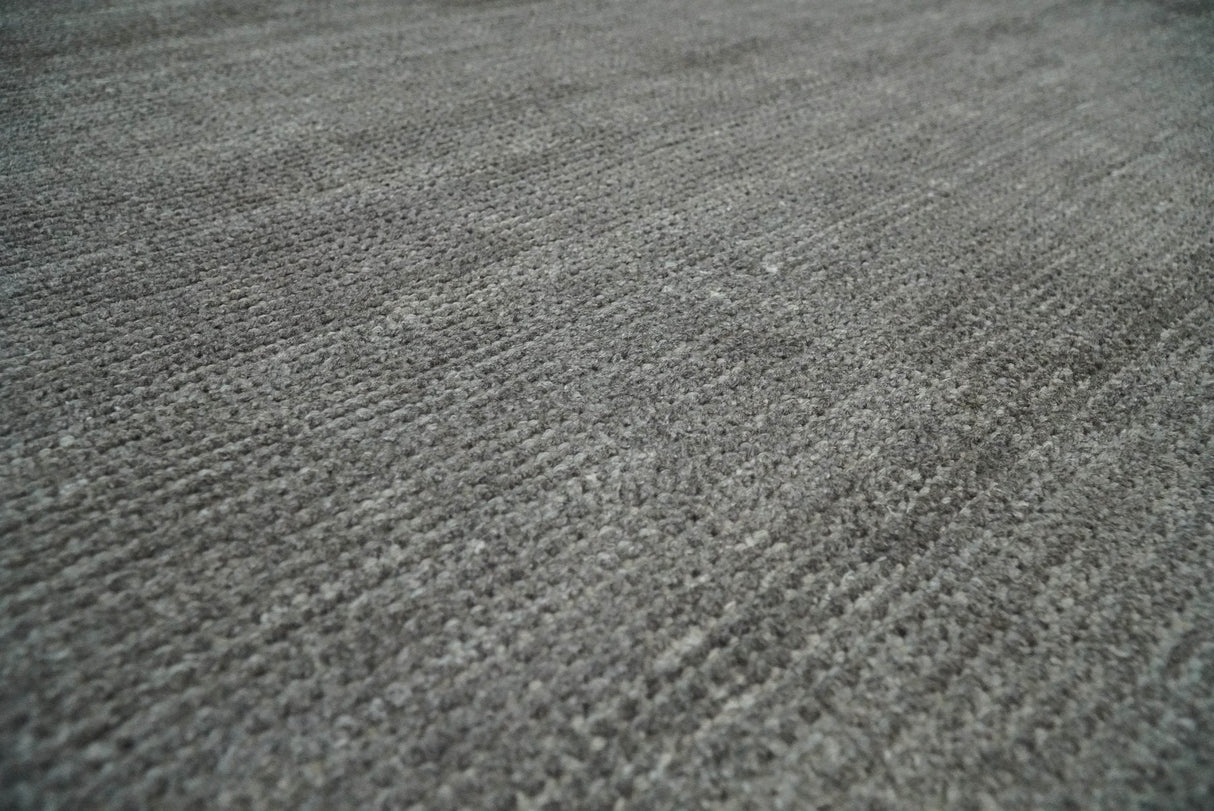 Hand Woven Low Pile Solid Gray Blended Wool Area Rug